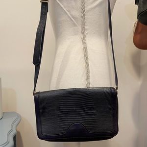 Textured Vintage Shoulder Bag